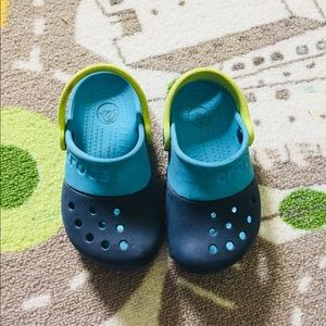 Crocs Sandals used in size C9. Refer the pictures